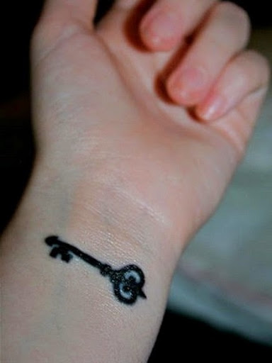 wrist tattoos key and lock wrist tattoo ideas