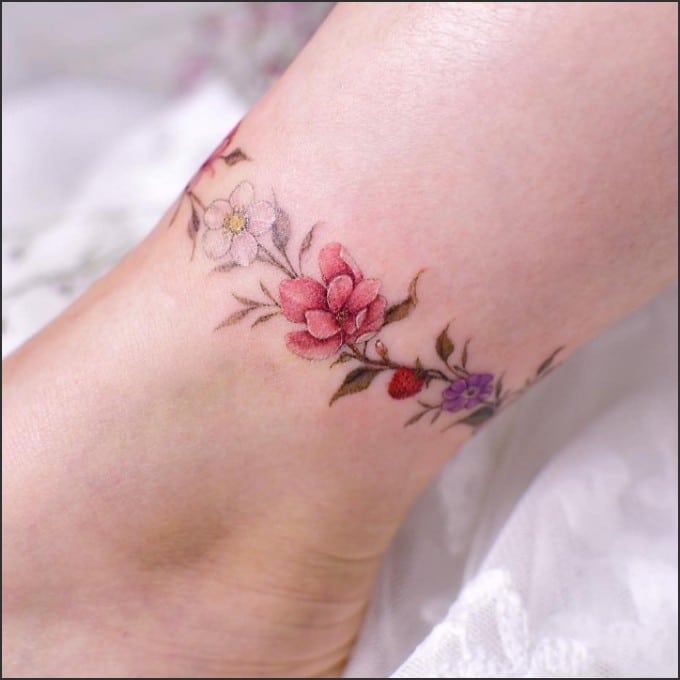 bracelet tattoos on ankle