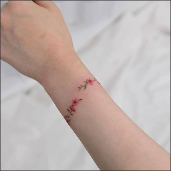 small bracelet tattoo