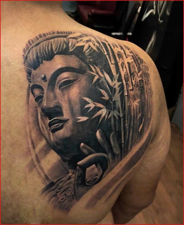 Buddha on back tattoo  Tatuaggi petto uomo Tatuaggio schiena Tatuaggi  maschili