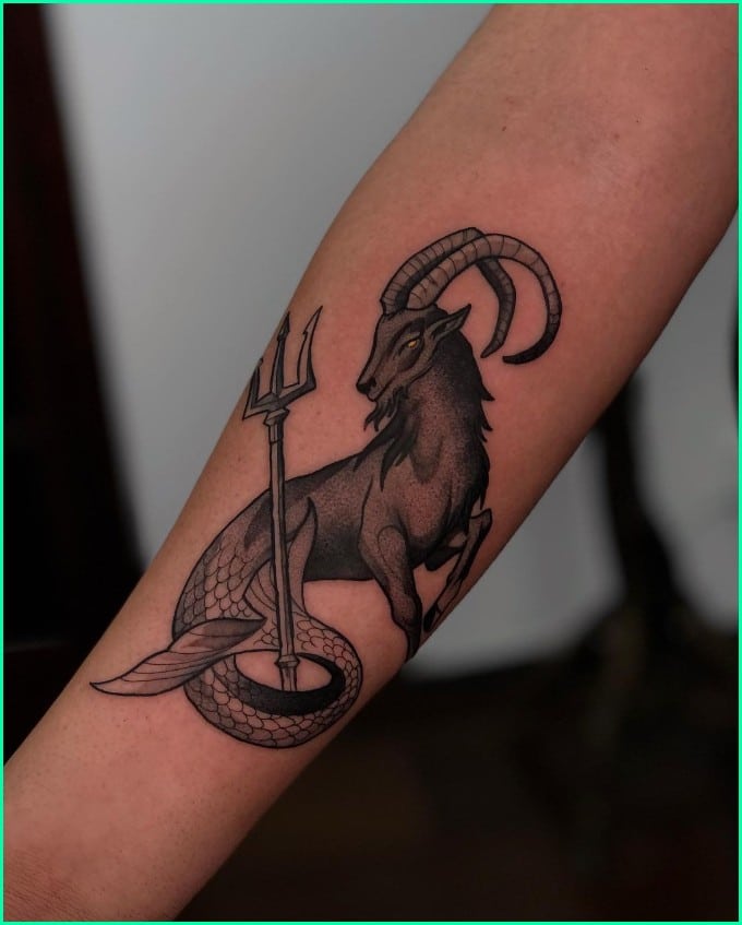 feminine capricorn tattoo small