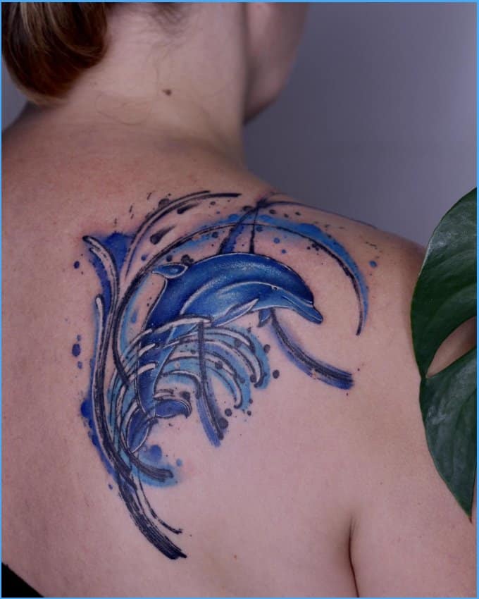 dolphin tattoos shoulder