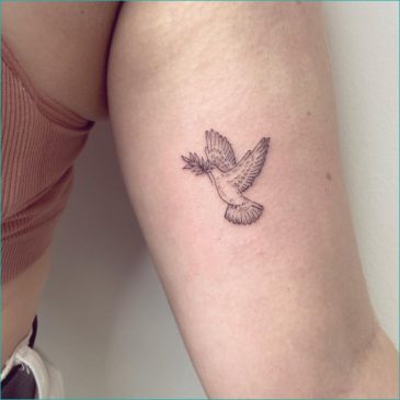 45+ Mind-Blowing Cute & Lovely DOVE TATTOOS With Meanings