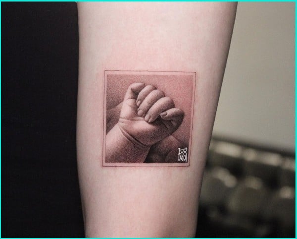 newborn baby hand tattoos