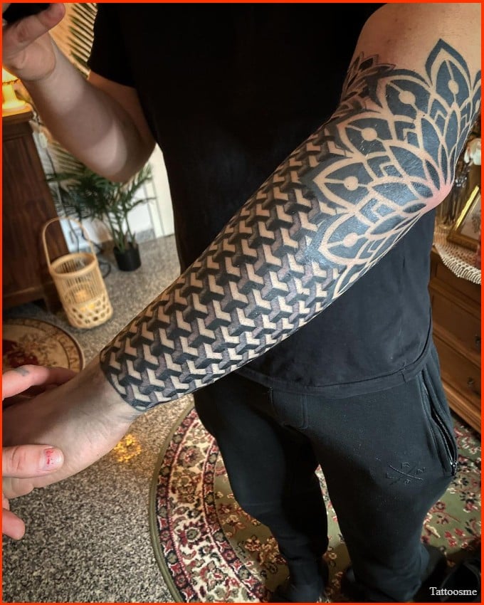 alien geometric tattoos