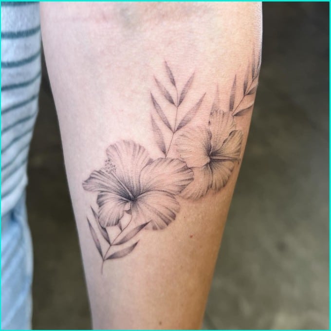 hawaii flower tattoo 