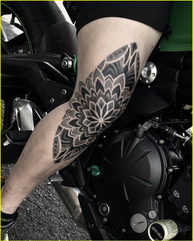mandala tattoos thigh