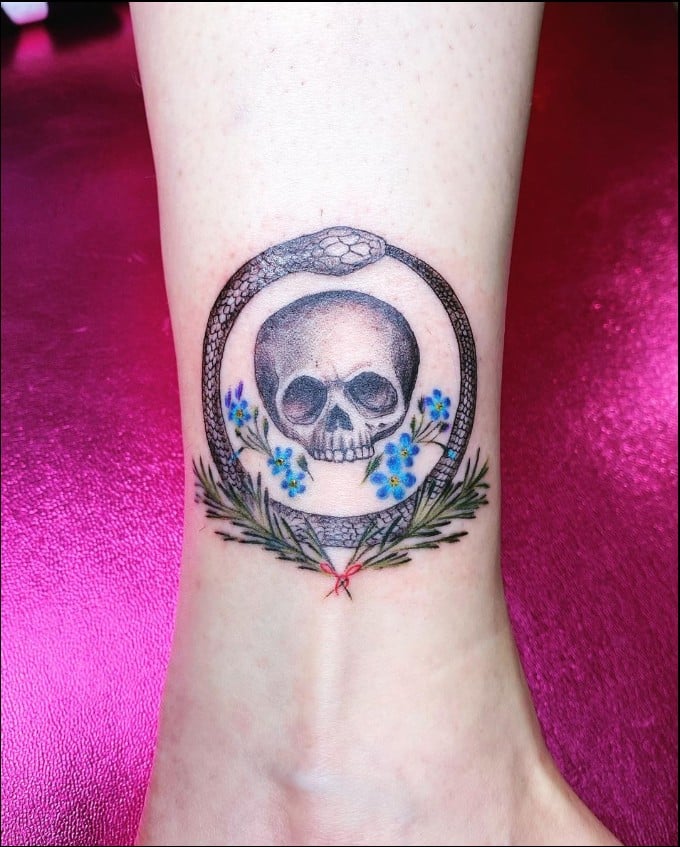 carpe diem memento mori tattoo 