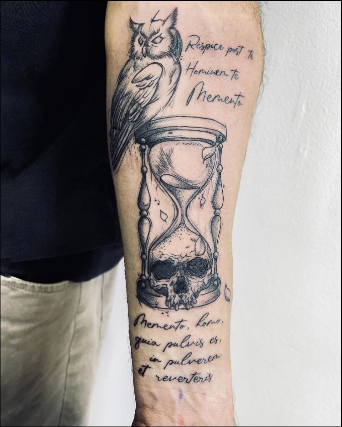 memento mori tattoo hourglass