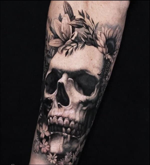 skull tattoos traditional