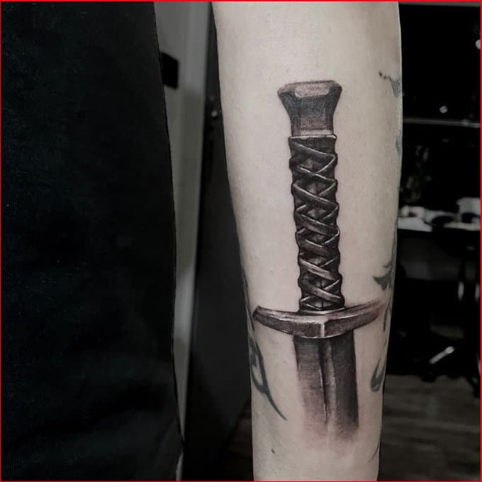 68 Creative Sword Tattoos That Can Cater To Every Purpose