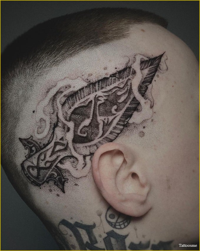 Gungnir tatto on head
