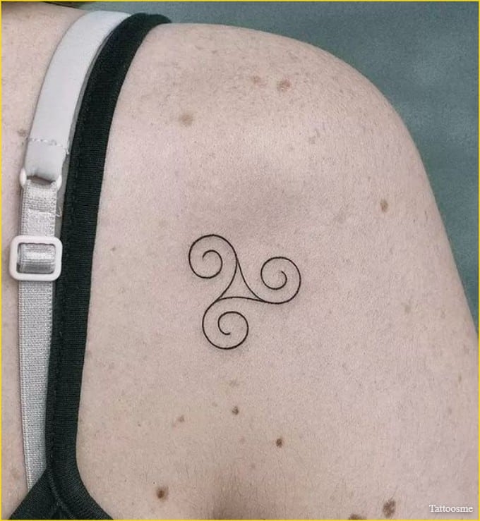 Horn Triskelion tattoos