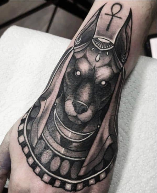 lana del rey hand tattoos