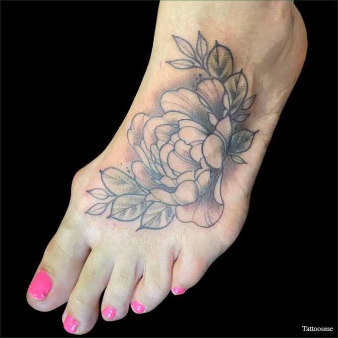 Rose Tattoo Feet Stock Photo  Download Image Now  Tattoo Human Foot Rose   Flower  iStock