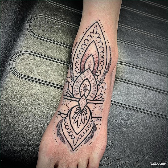 Elegant Henna Tattoo Designs for Feet  K4 Fashion