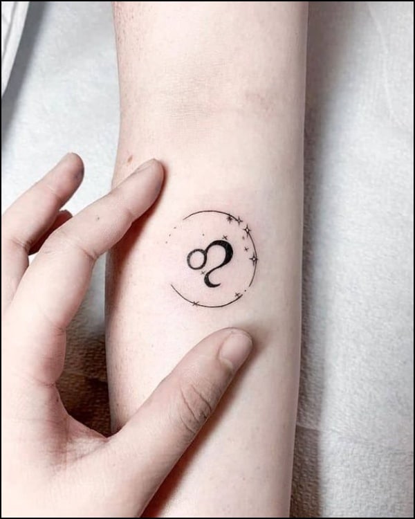 leo tattoo design minimalist