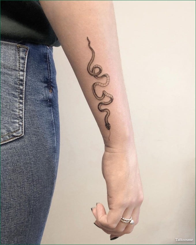 snake wrist tattoo