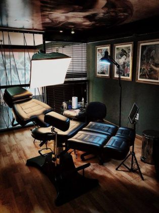 Tattoo Shops Near Me: A Guide for Tattoo Enthusiasts & First-Time Seekers