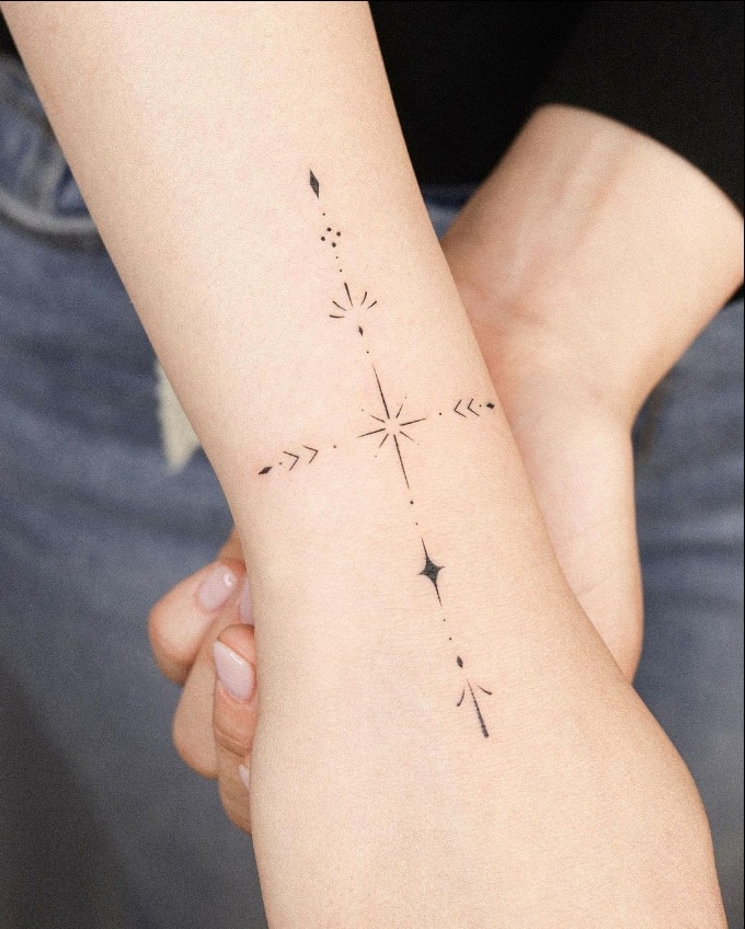 girls wrist tattoo ideas